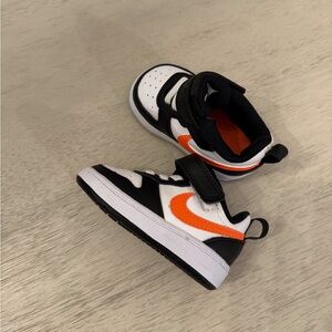 BRAND NEW baby nike sneakers